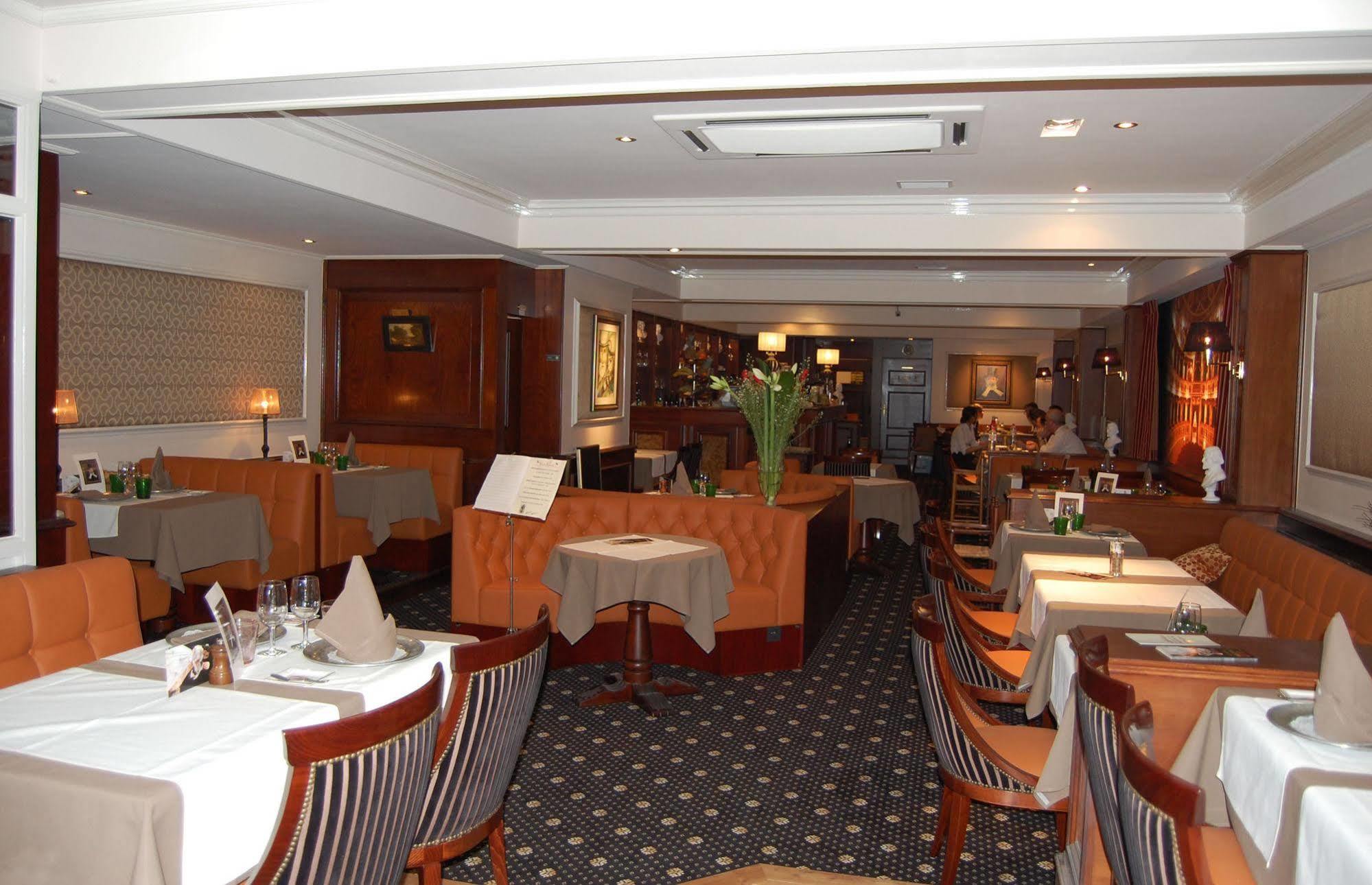 Couette-café Verdi 3*