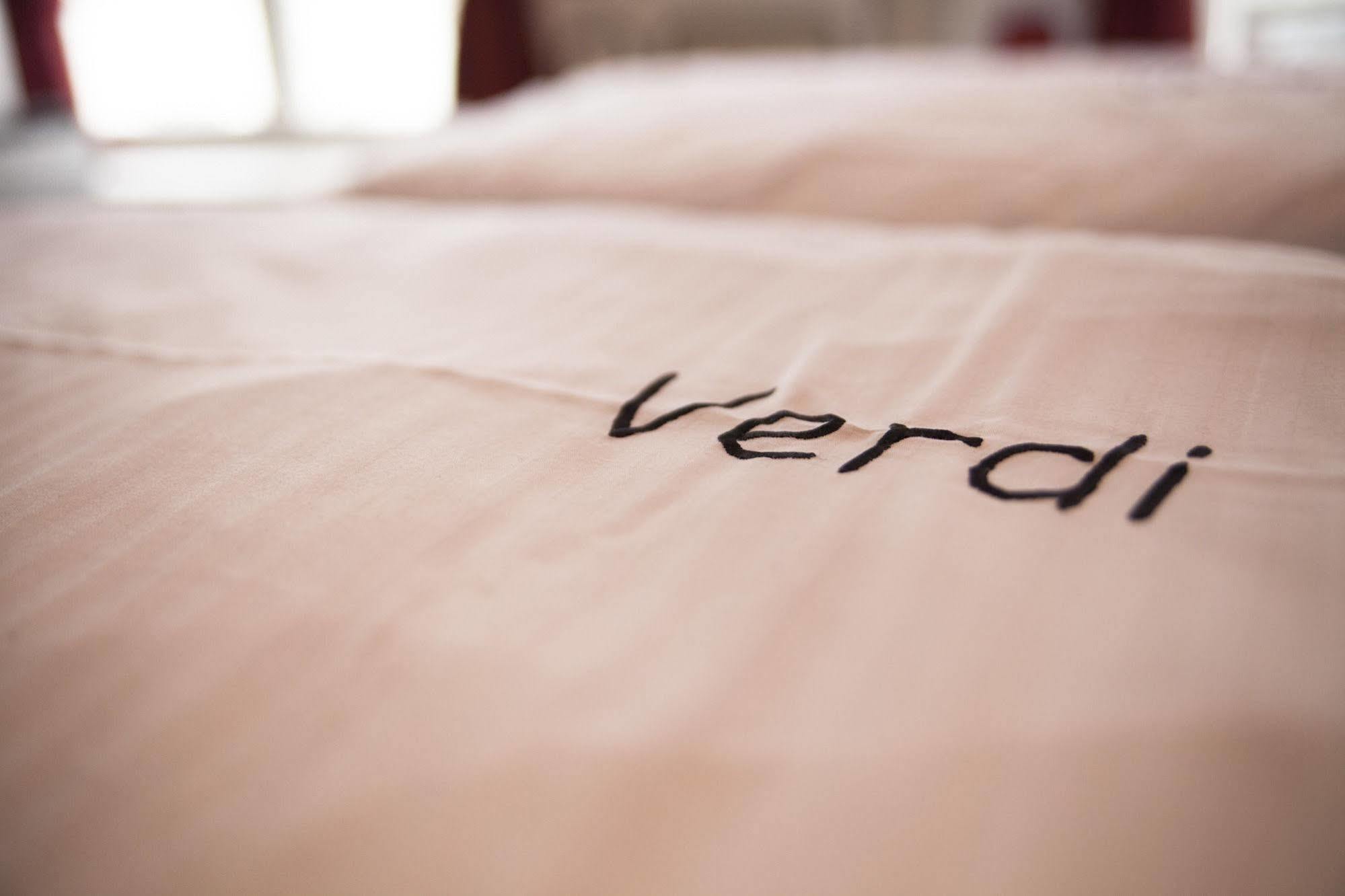 Couette-café Verdi 3*